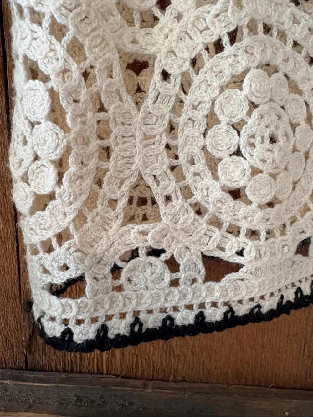 Zara Cream Crochet Circle Lace Long Sleeve Top Black Trim Womens Small